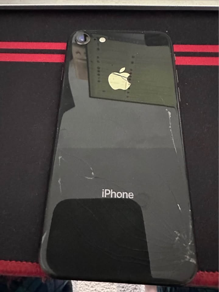 iPhone 8 - 256gb storage - photo 2