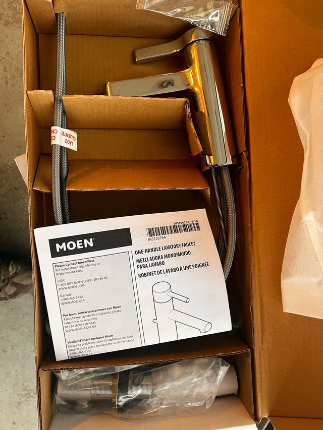 4 x Moen Vichy 6710 Basin Faucets - photo 2