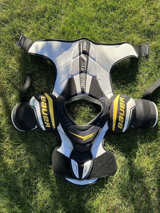 Bauer Supreme Junior Medium Shoulder Pads