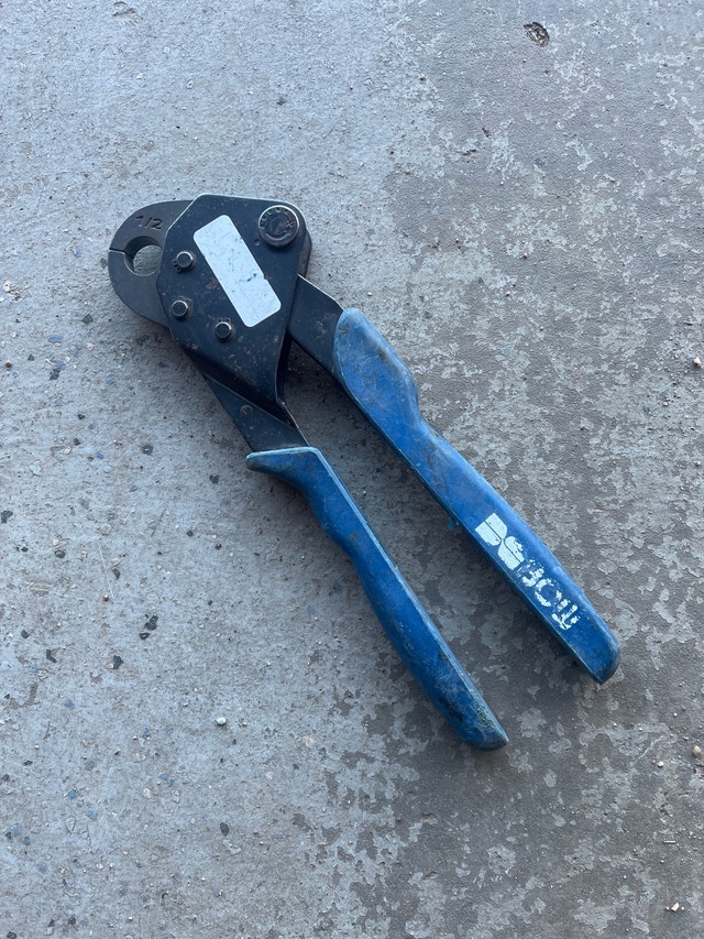Pex Crimper