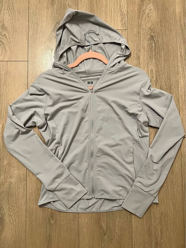 UNIQLO AIRism UV Protection Mesh Zip-Up Hoodie - Light Grey S