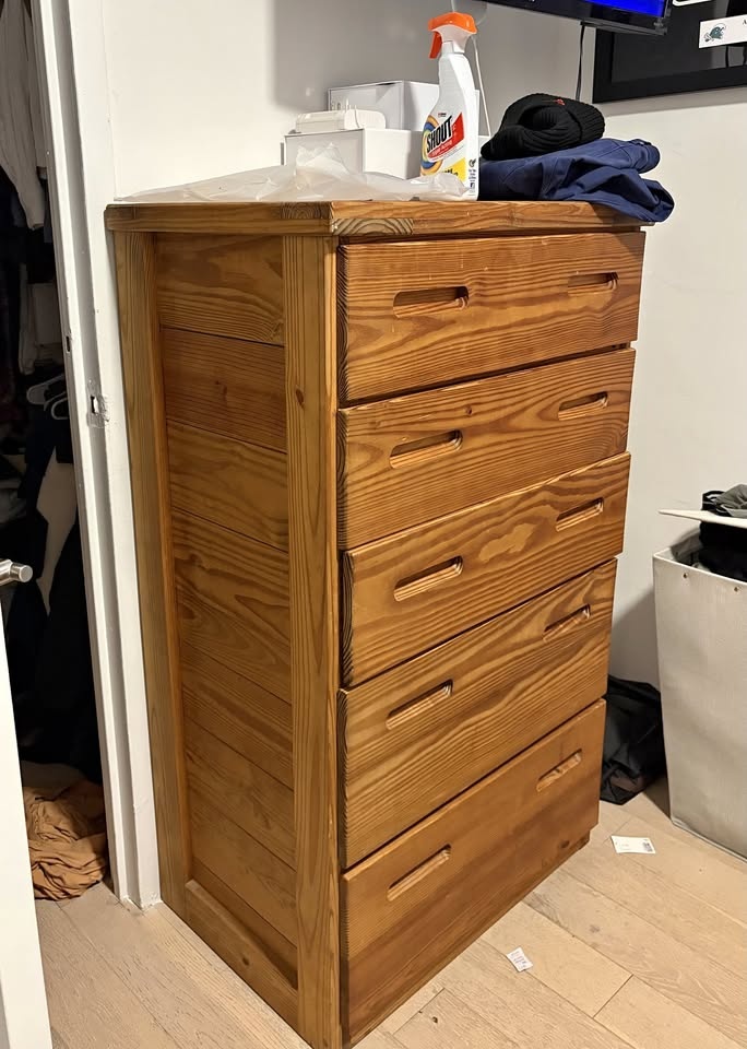 5 Drawer Wooden Dresser