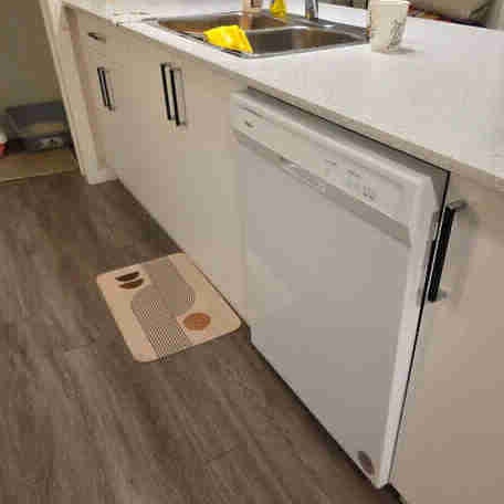 1 Bed + Den Apartment - Lease Takeover