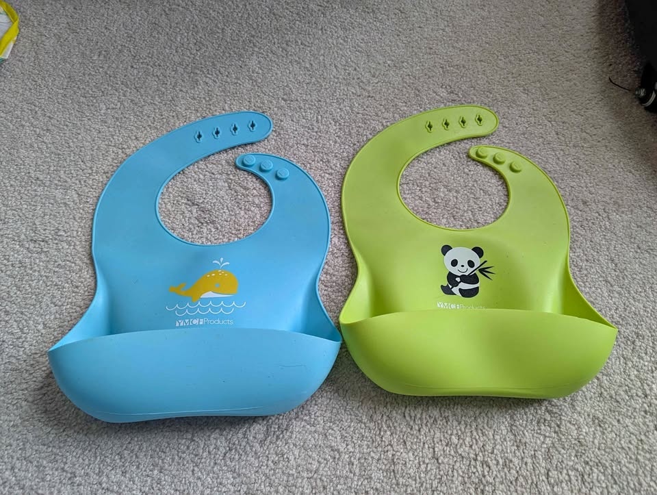 Silicon and coated water resistant bibs - 6 in total