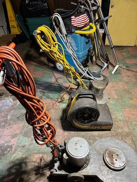 Floor Waxing Machines, Blower, Carpet Cleaner