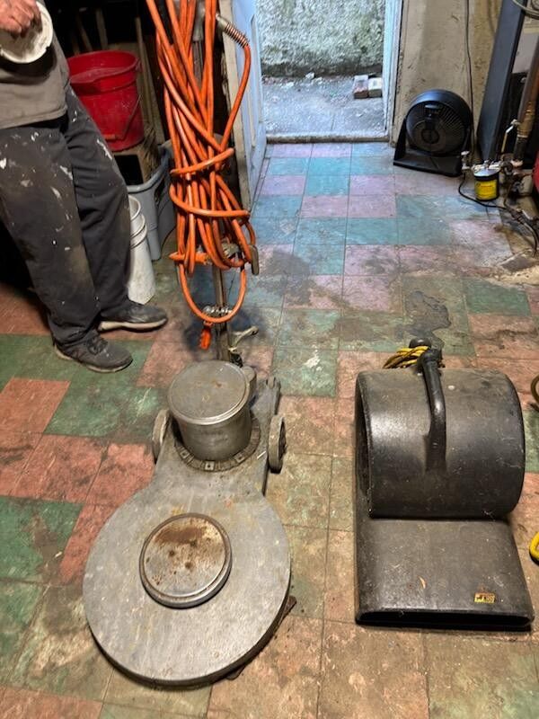 Floor Waxing Machines, Blower, Carpet Cleaner - photo 3