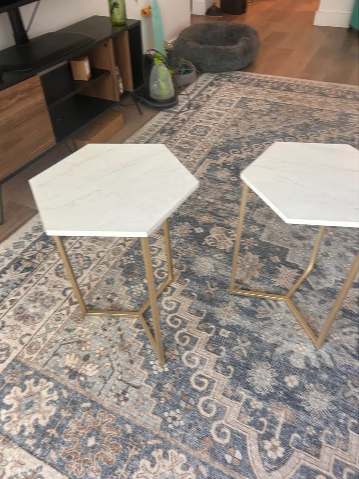 3 white gold nesting tables - photo 2
