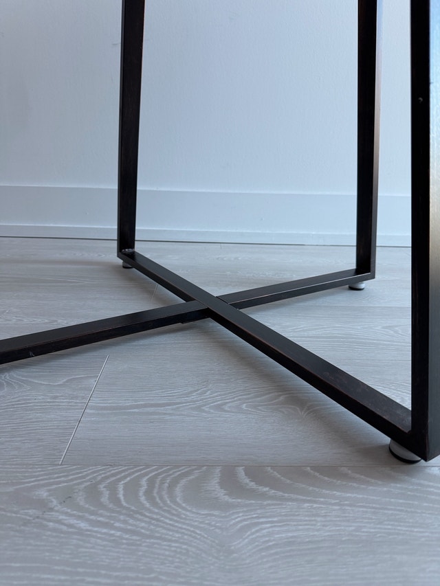 Round Dining Table with Metal Legs for Kitchen Living Room - photo 4
