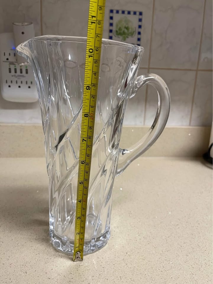 Heavy Clear Cut Glass Pitcher with Plastic Flowers Set - photo 5