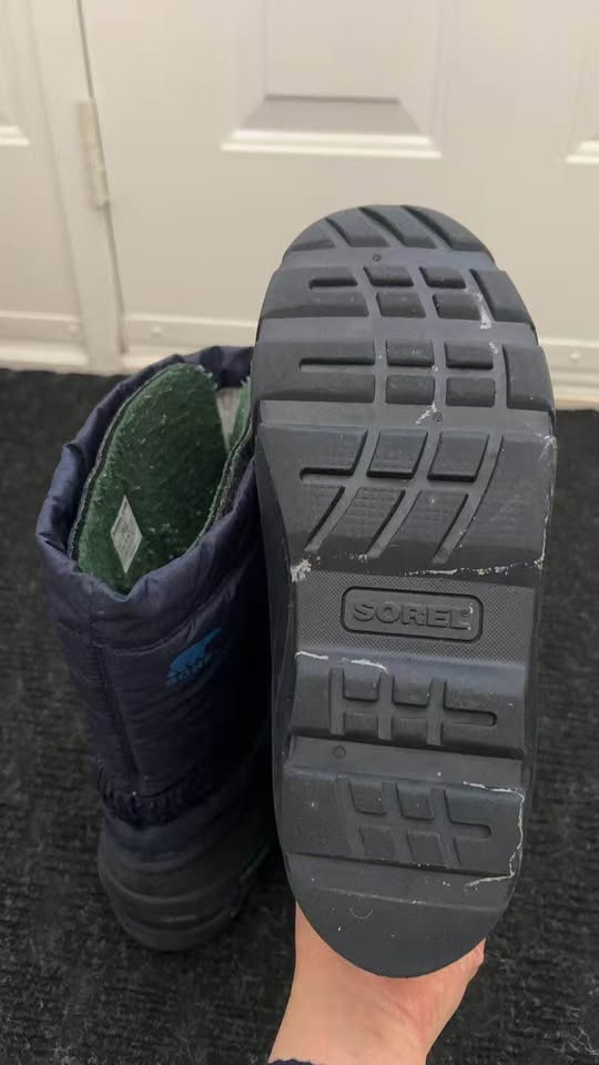 Sorel Youth Flurry Snow Boots - Size 7 - photo 5