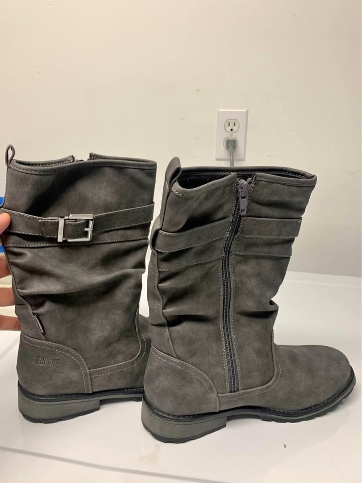 Cougar Waterproof Girl's Winter Boots - Brand New, Size 5