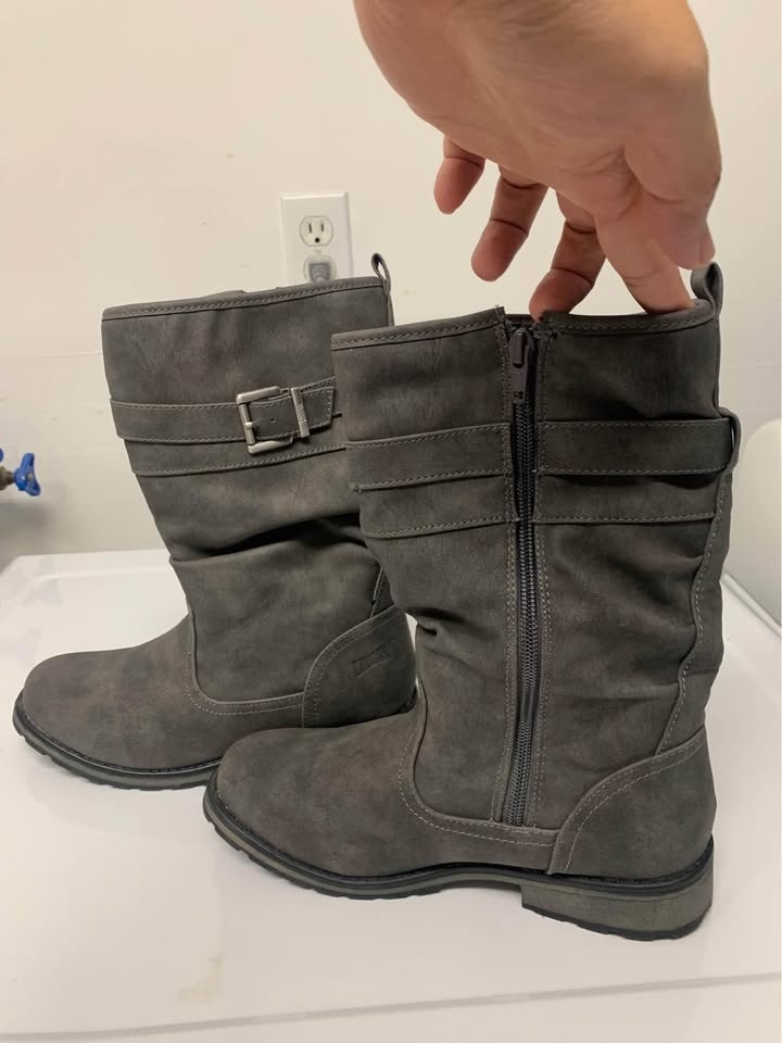 Cougar Waterproof Girl's Winter Boots - Brand New, Size 5 - photo 5