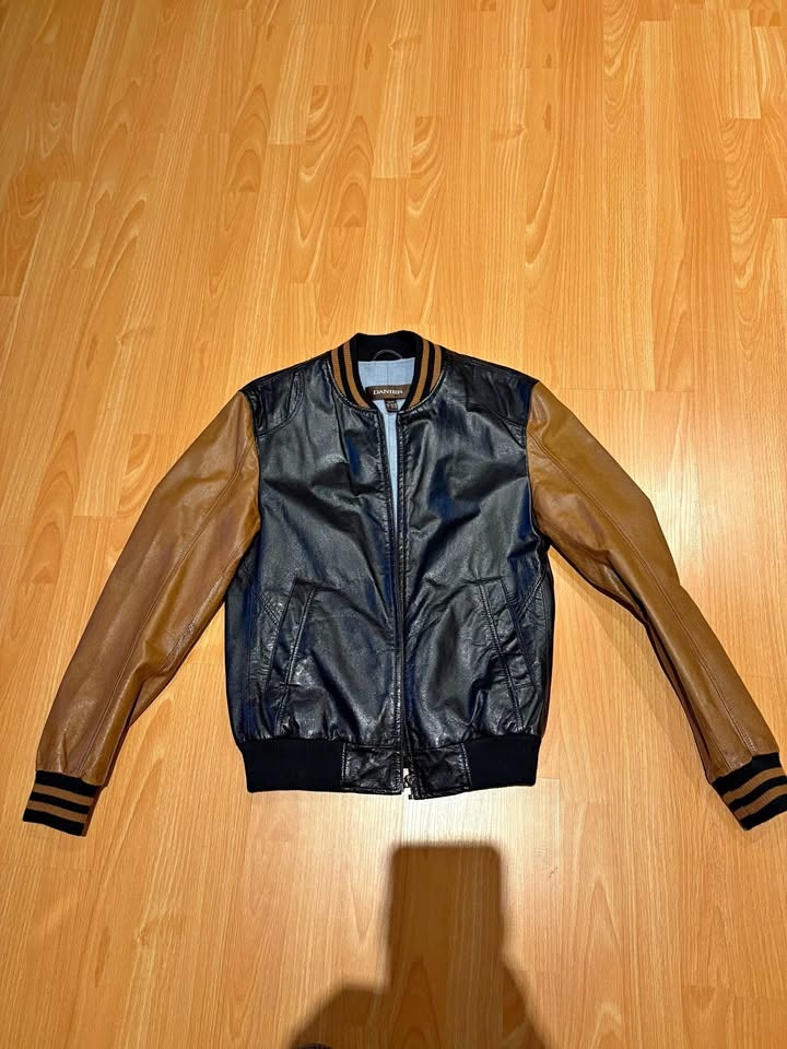 Danier leather jacket (men XS)
