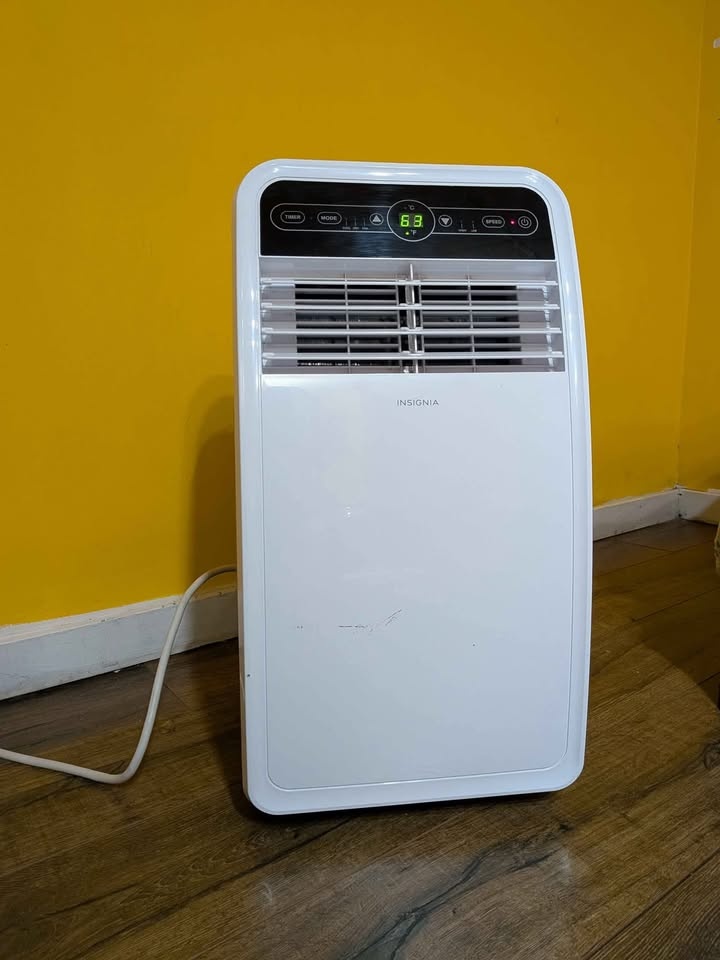 Insignia Portable Air Conditioner - photo 2
