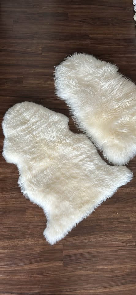 Australian Sheepskin Rugs 2x3’ (set of 2) - photo 4