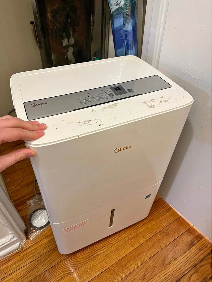 Midea Dehumidifier
