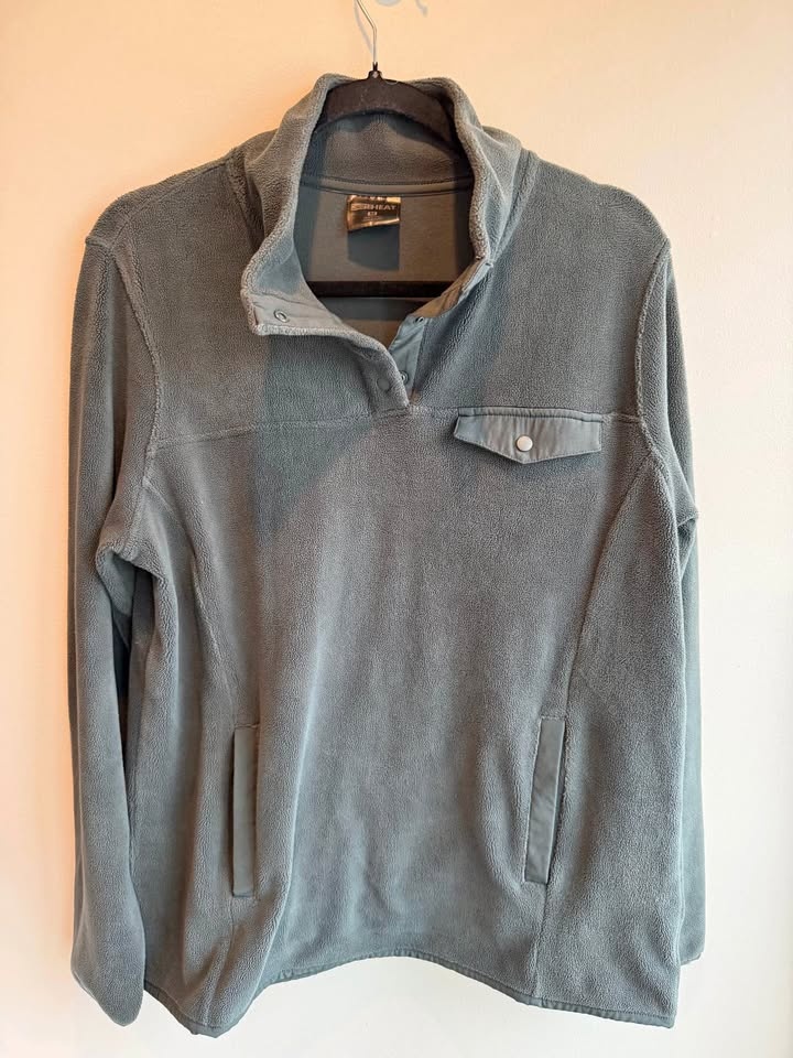 Like New Men’s Medium Blue / Grey Pullover Fleece Jacket $10