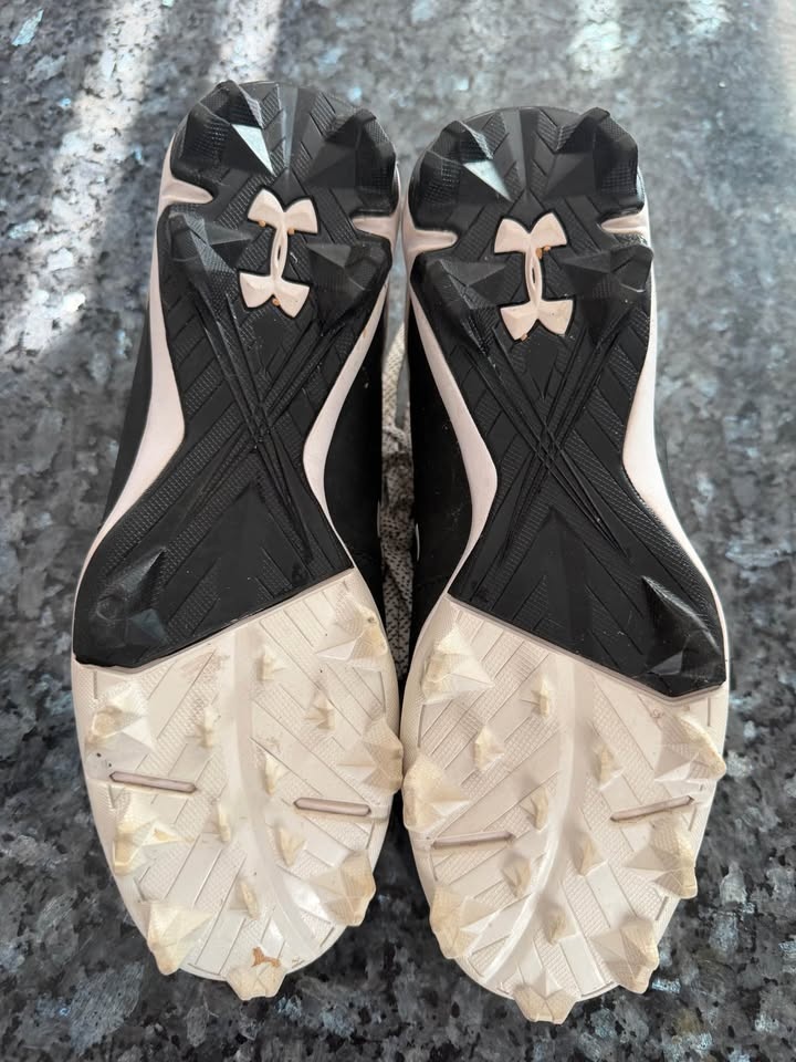 Girls Softball Spikes UA Size 6Y Cleats $35 - photo 4