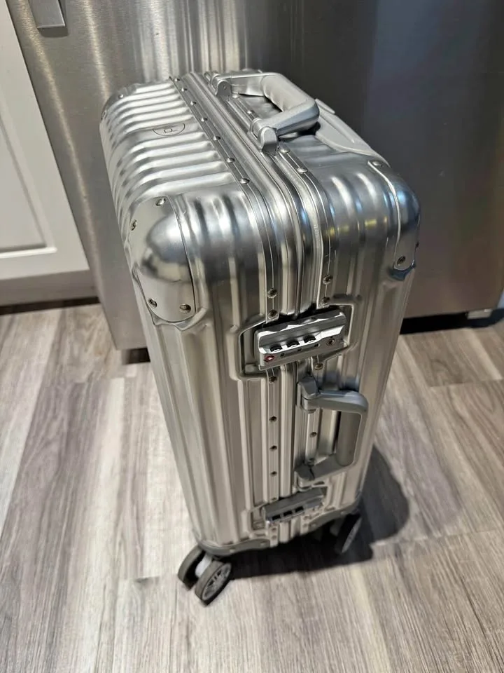 Zipperless Aluminum Carry-On Suitcase thumbnail