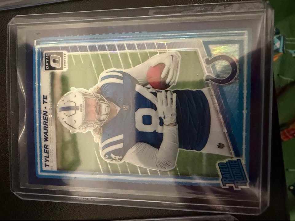 Hockey and Football Card Lot - photo 4