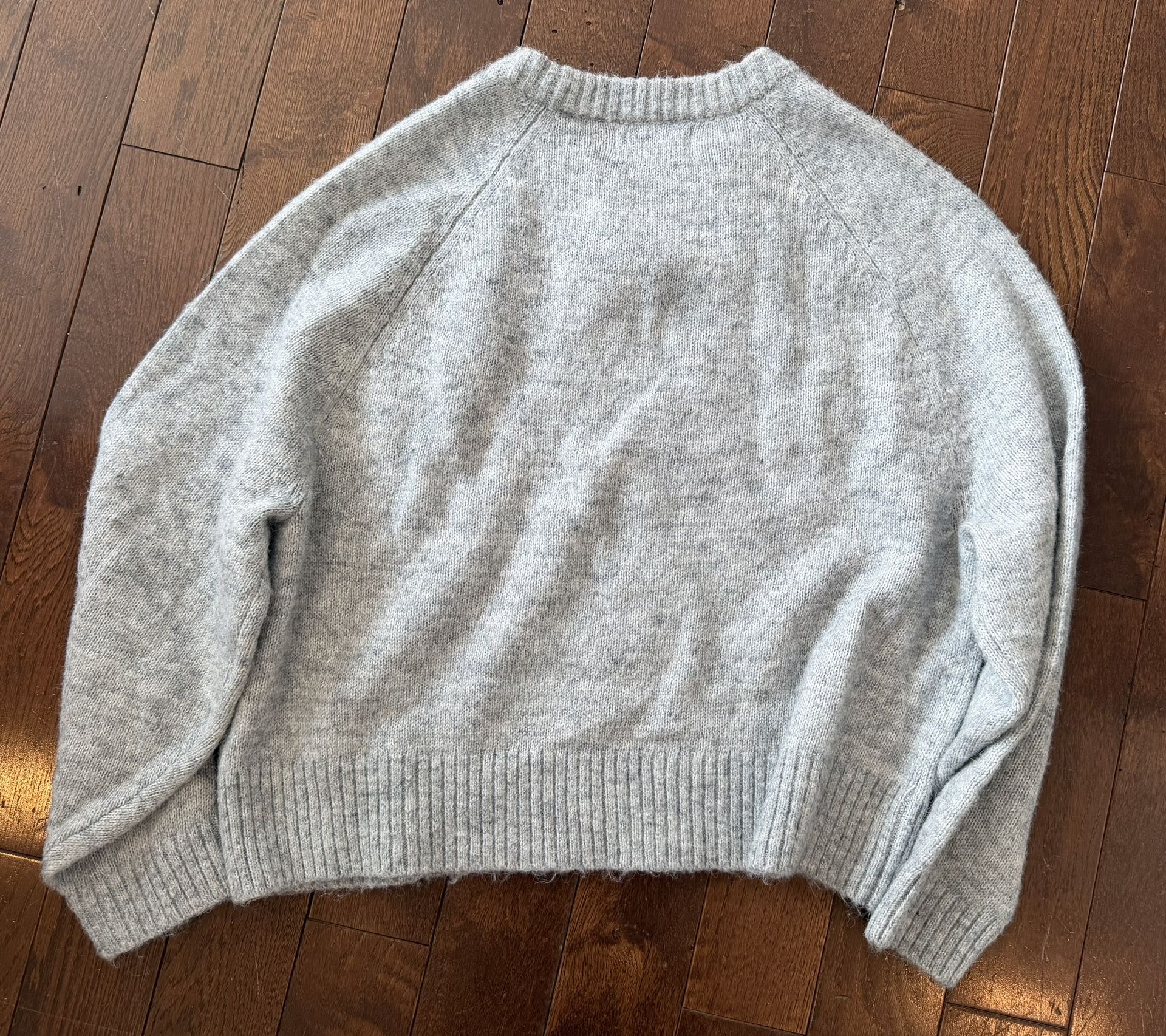 Valentine’s Day! Women’s Medium Cropped Heart Sweater from Old N - photo 5