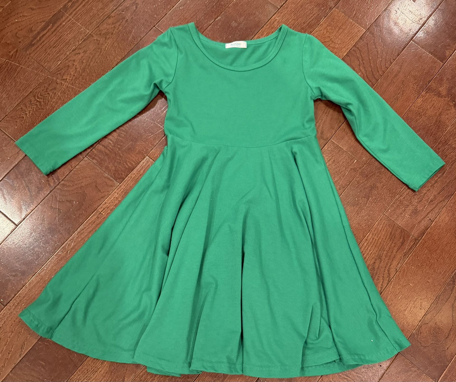Like New Girls Size 120 Kelly Green Dress $10