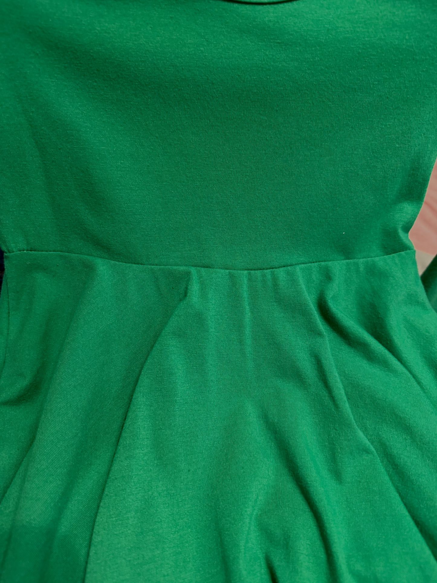 Like New Girls Size 120 Kelly Green Dress $10 - photo 3
