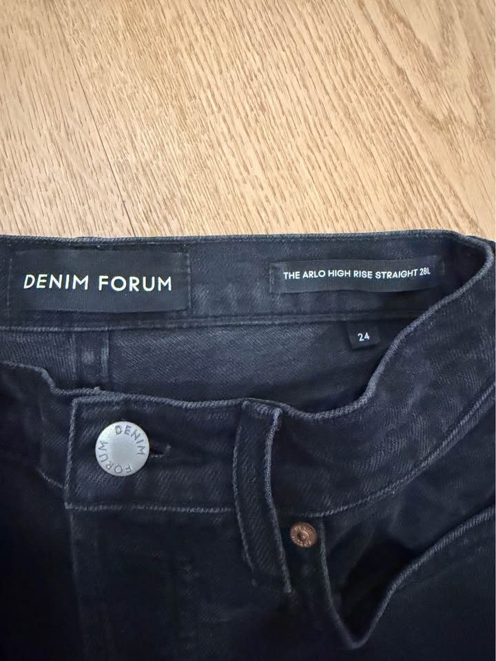 Aritzia Denim Forum The Arlo Highrise Straight Jeans - photo 3