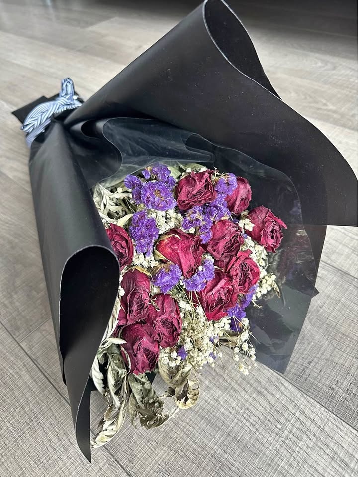 Dry Bouquet of Roses