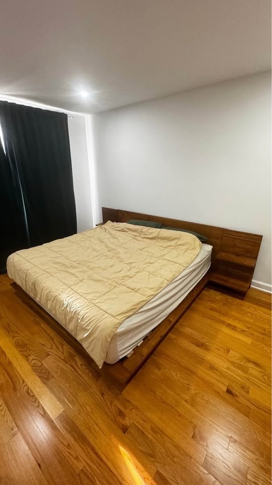 CB2 Andes Acacia Wood Platform King Bed with Nightstands - photo 2