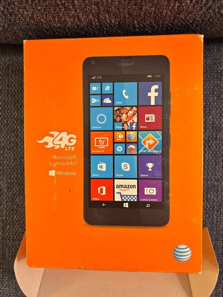 Microsoft Lumia 640 Cell Phone - Unlocked