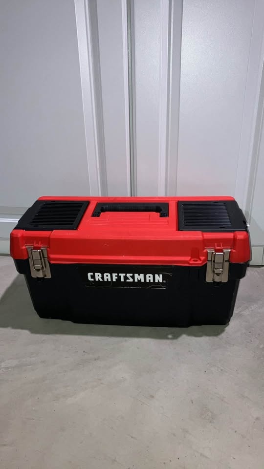 20” CRAFTSMAN BOX - photo 2