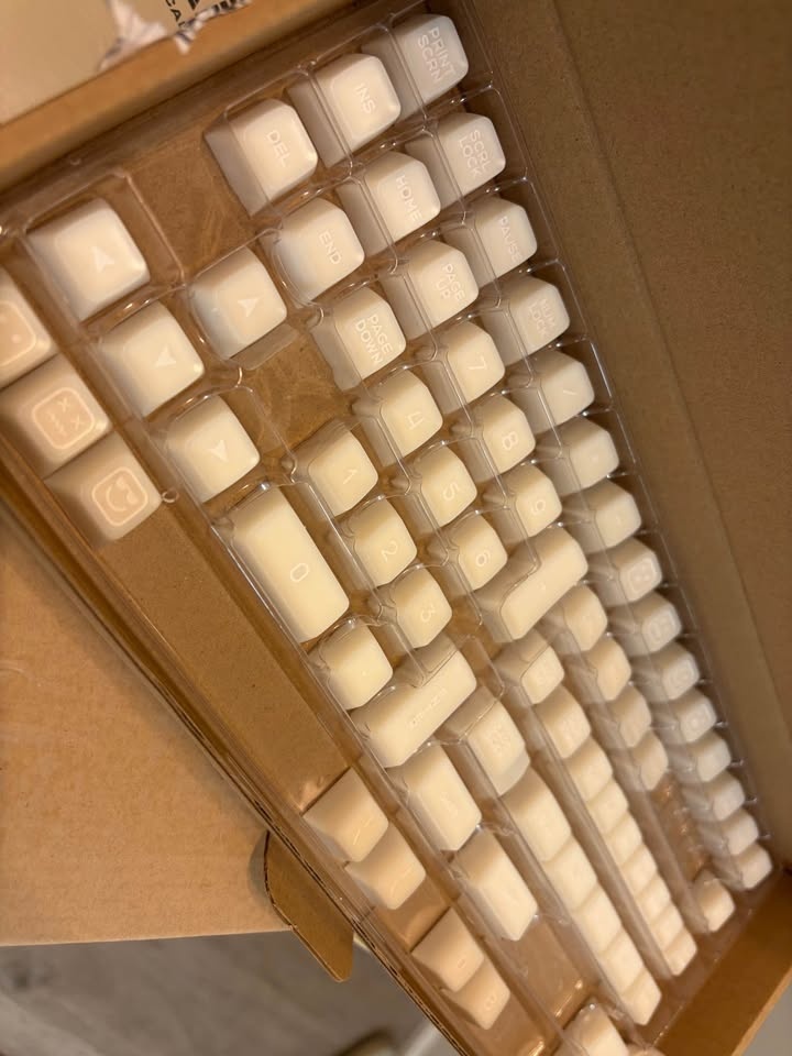 New White jade PBT keycaps - photo 3