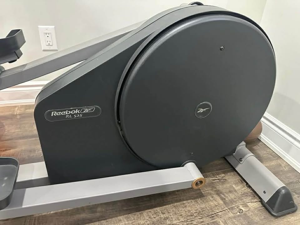 Reebok RL525 Professional Elliptical Machine - photo 2
