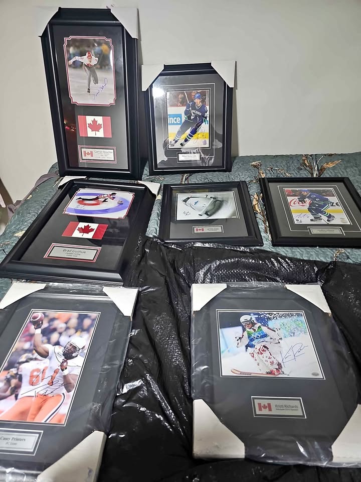 Signed & Framed Sports Memorabilia