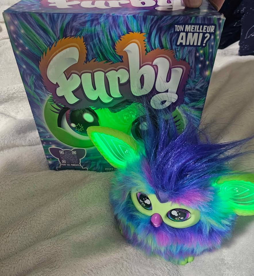 FRENCH Furby with box - photo 2