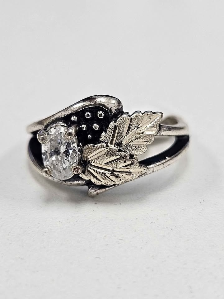 Sterling Silver Cocktail Ring w/ Cubic Zirconia - Size 6.5