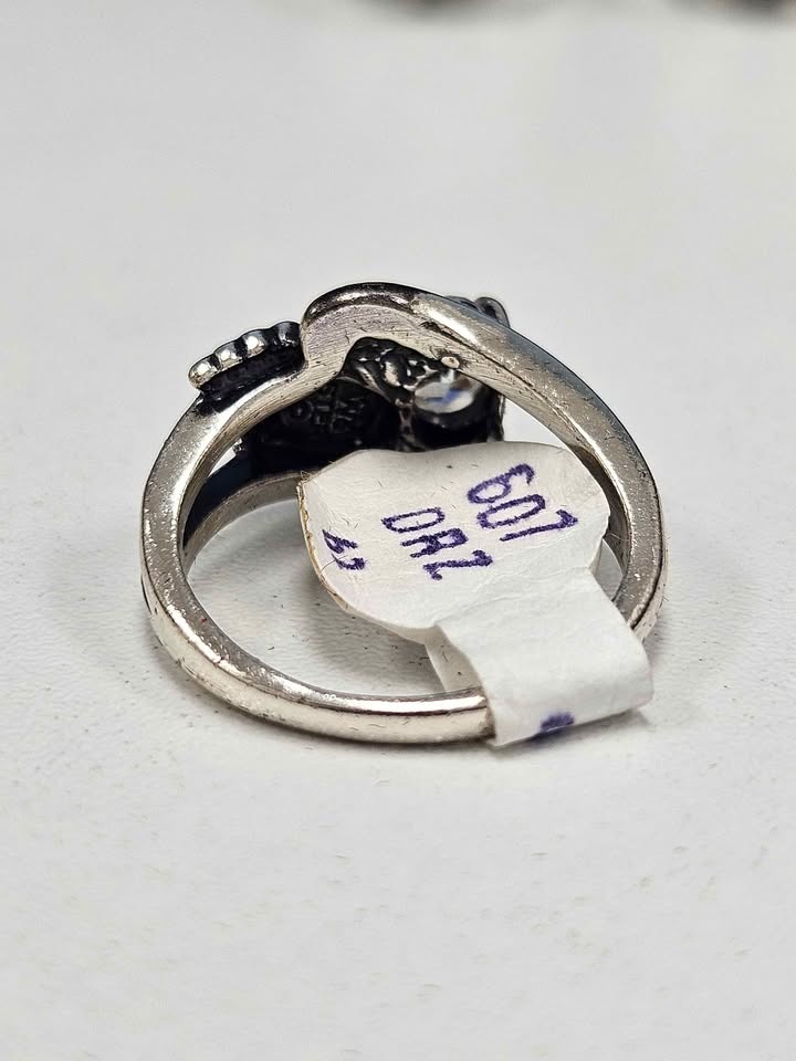Sterling Silver Cocktail Ring w/ Cubic Zirconia - Size 6.5 - photo 4