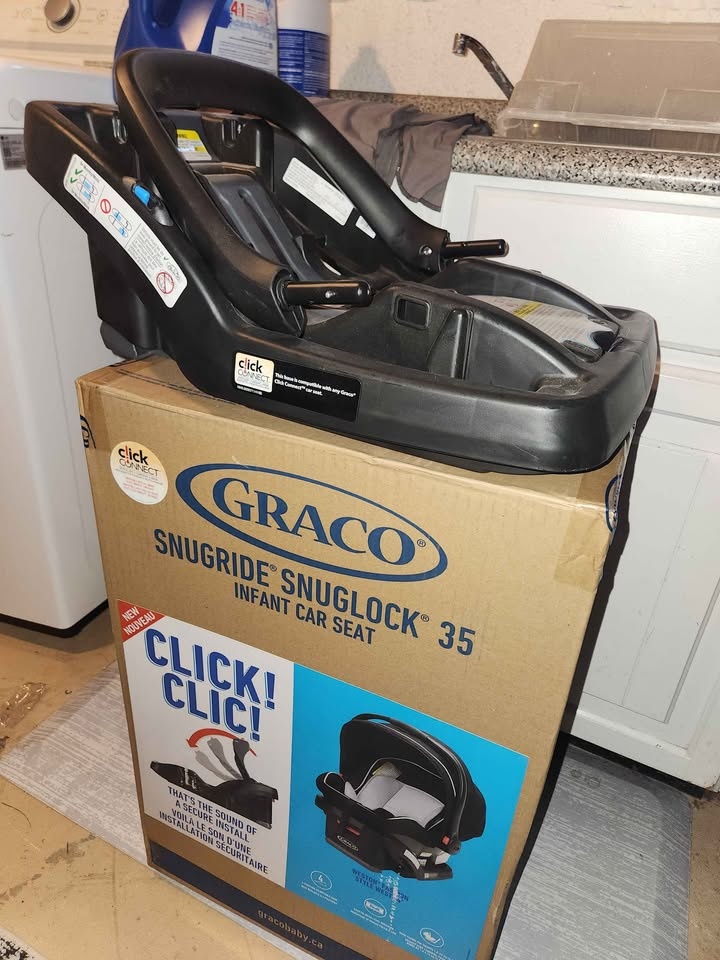 Graco Snugride 35 Infant Car Seat & Adapter - photo 5