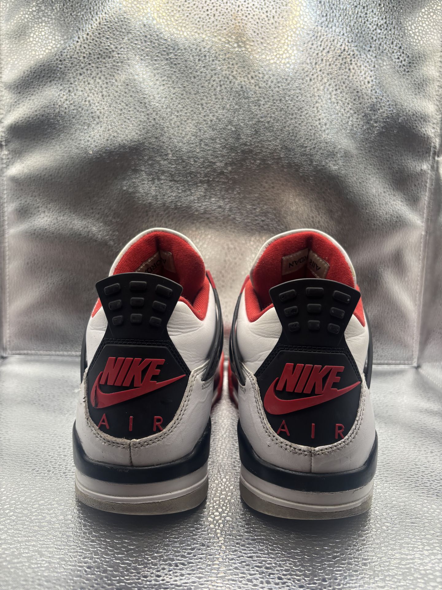 Air Jordan 4 Fire Red 2020 - photo 4
