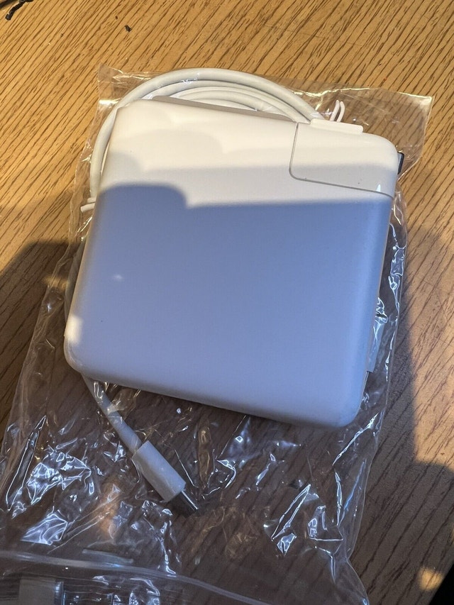 MacBook Power Adapters - MagSafe 1, 2 & USB-C - photo 2