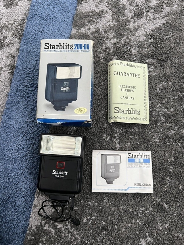 Camera flash Starblitz 200-DX