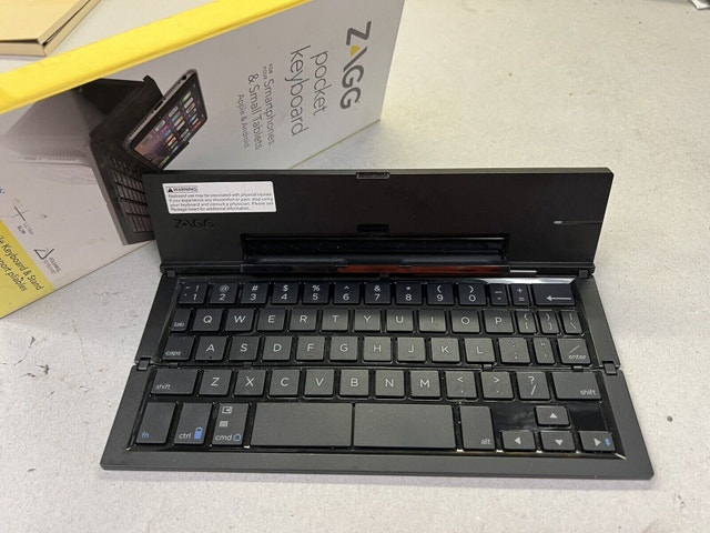 Zagg Pocket Keyboard & Stand