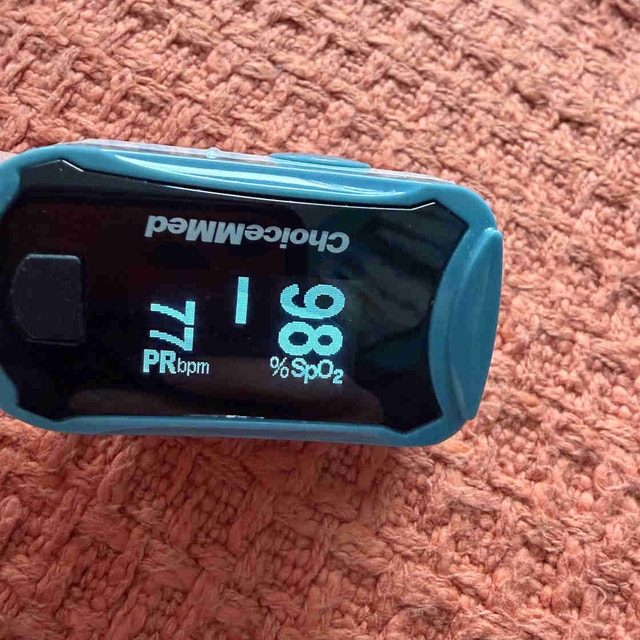 Fingertip Pulse Oximeter - photo 2