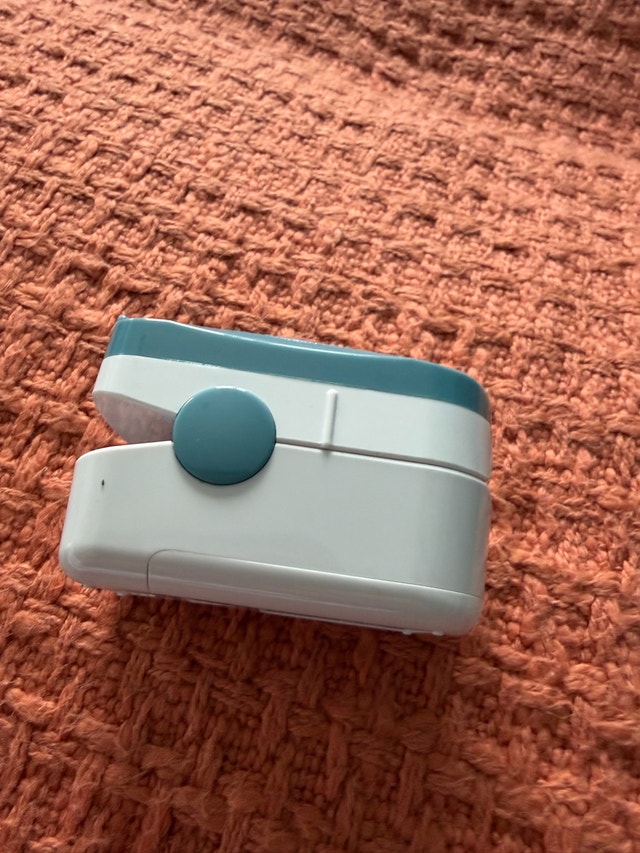 Fingertip Pulse Oximeter - photo 4