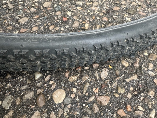 700 x 32c Kenda Tire - photo 4