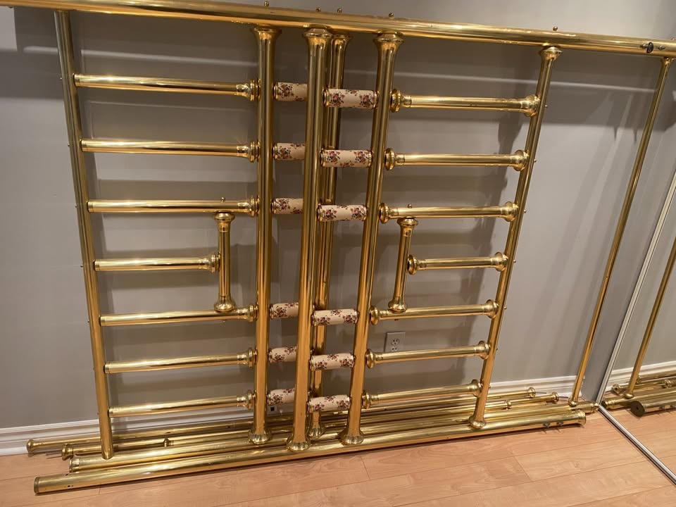 VICTORIAN CONOPY BRASS BED - photo 2