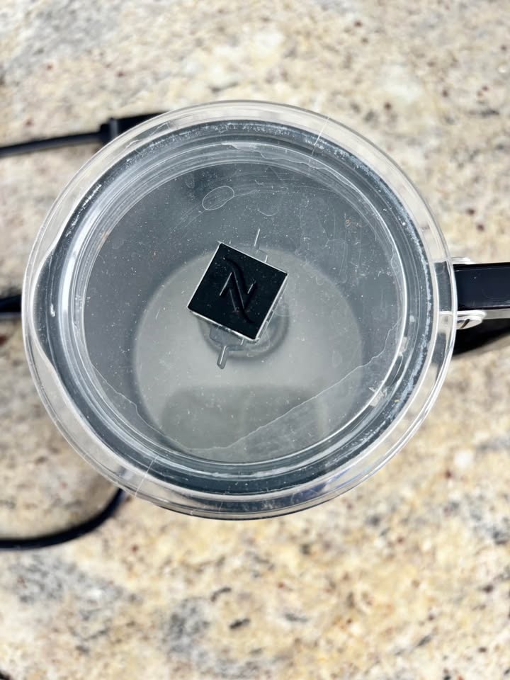 Nespresso Aeroccino Milk Frother (With Base) 3192 - photo 3