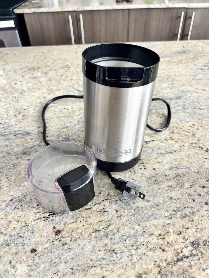 Black and Decker Grinder - photo 3
