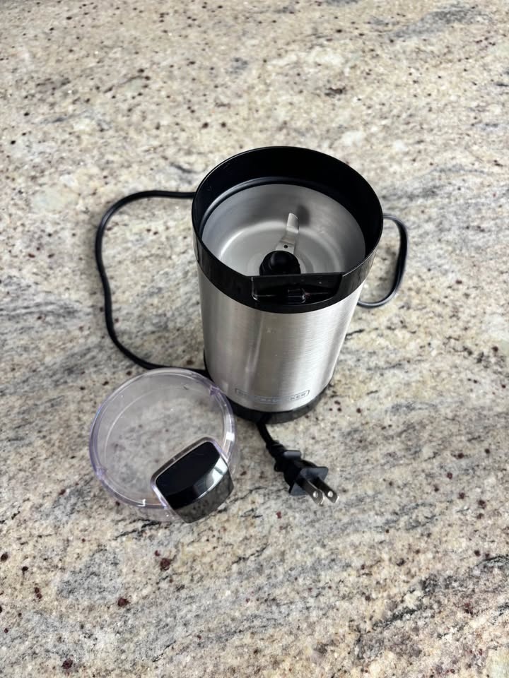 Black and Decker Grinder - photo 4